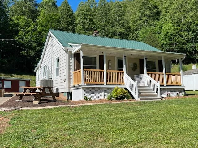 390 Riverbrook RD - Photo 46