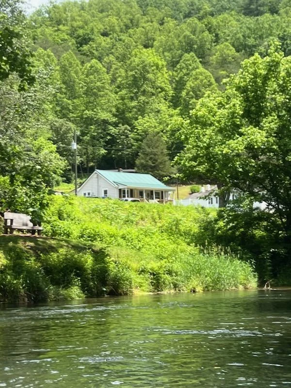 390 Riverbrook RD - Photo 47