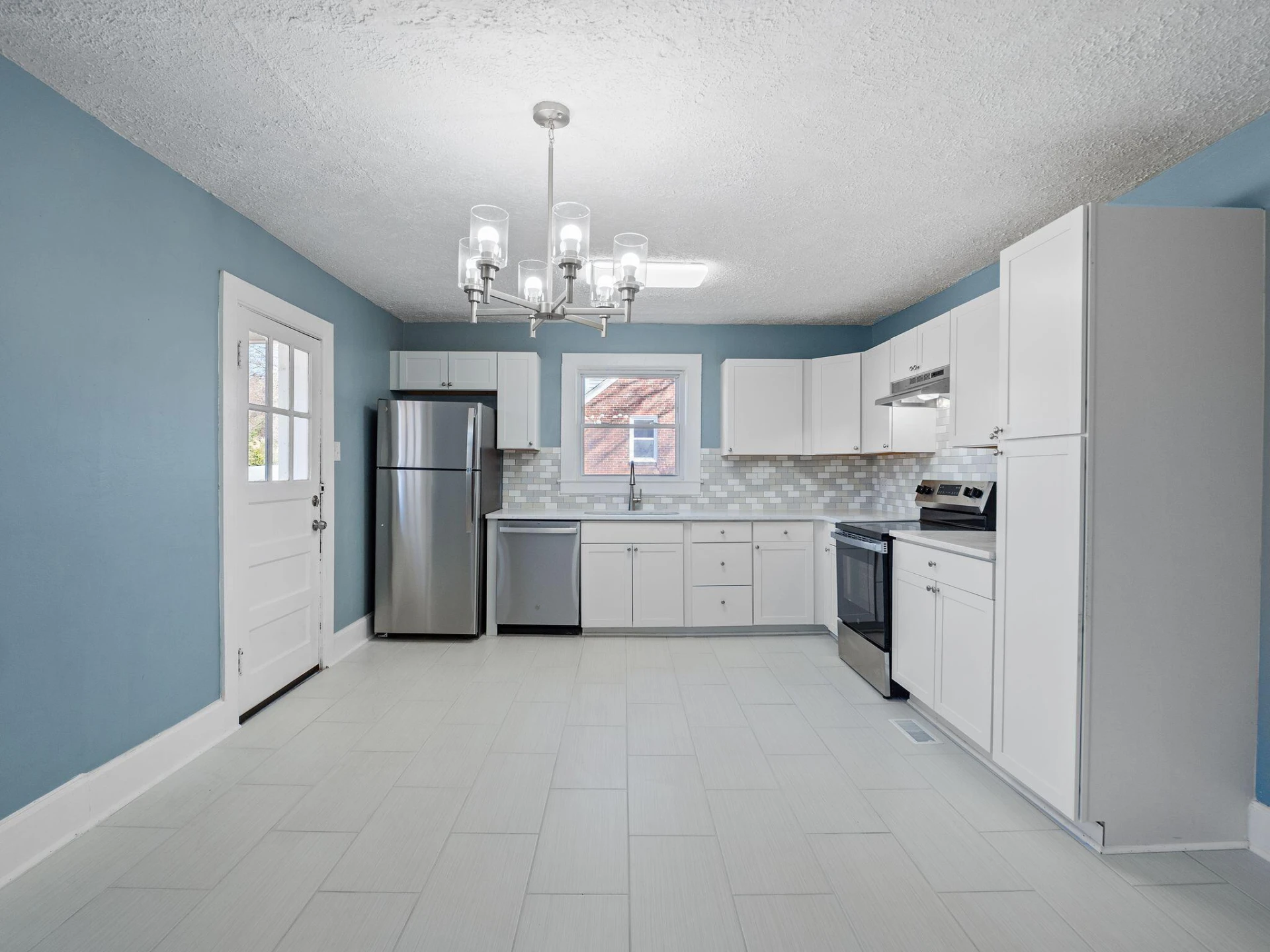 218 E John Redd BLVD - Photo 10