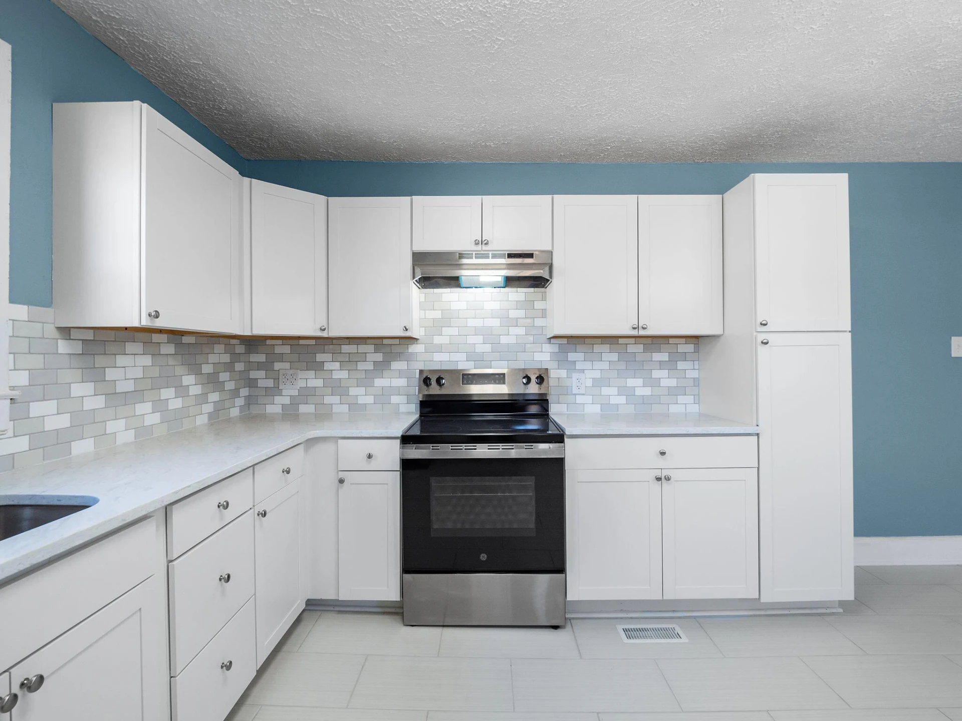 218 E John Redd BLVD - Photo 12