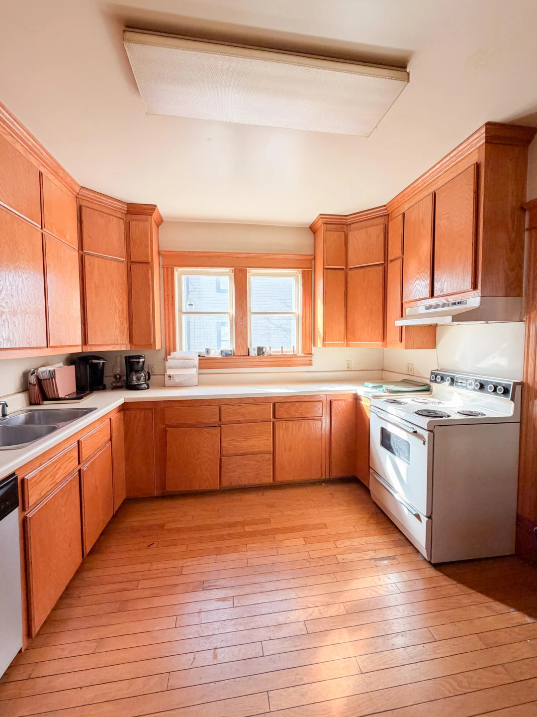 226 W Locust ST - Photo 16