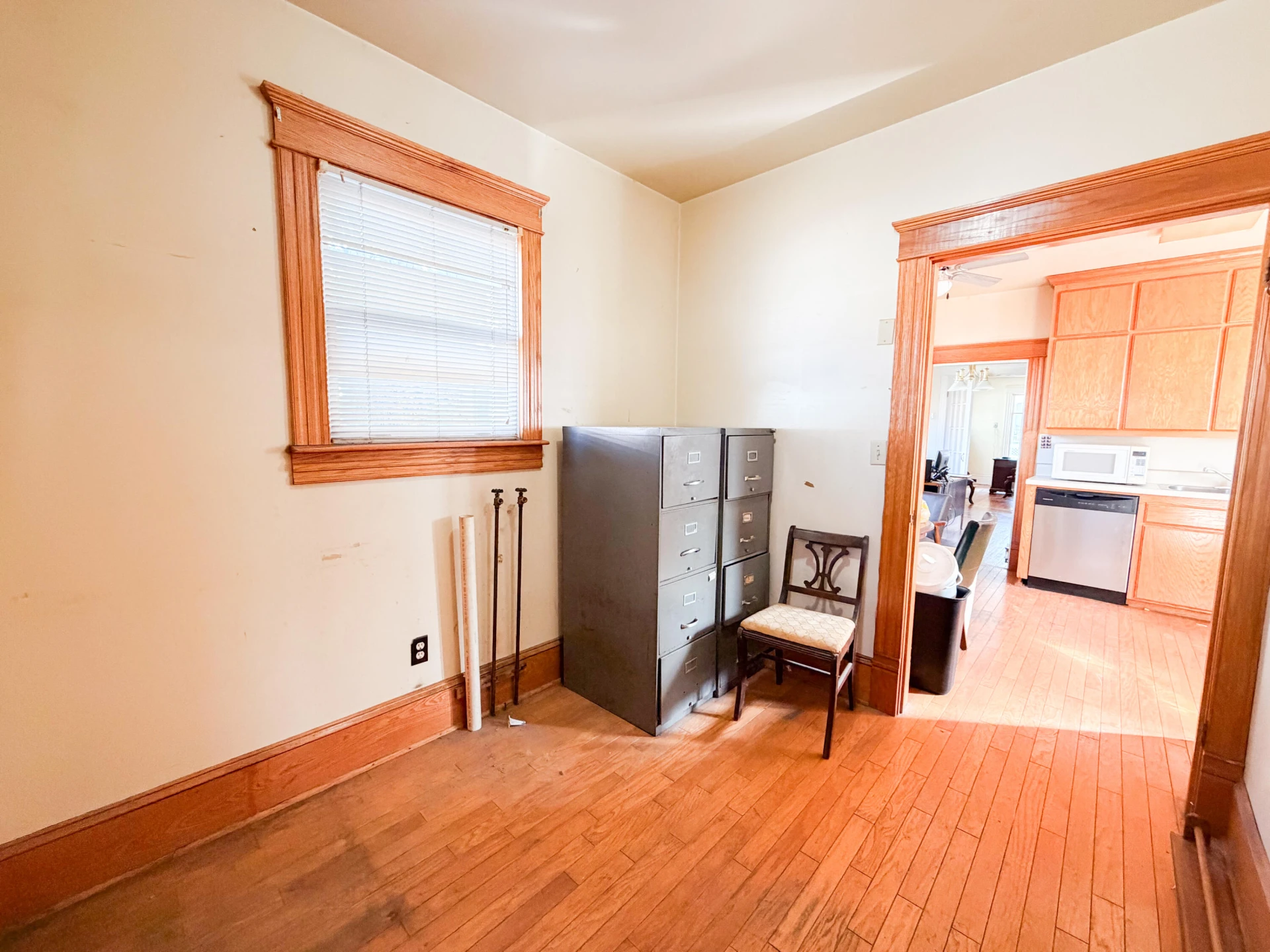 226 W Locust ST - Photo 18