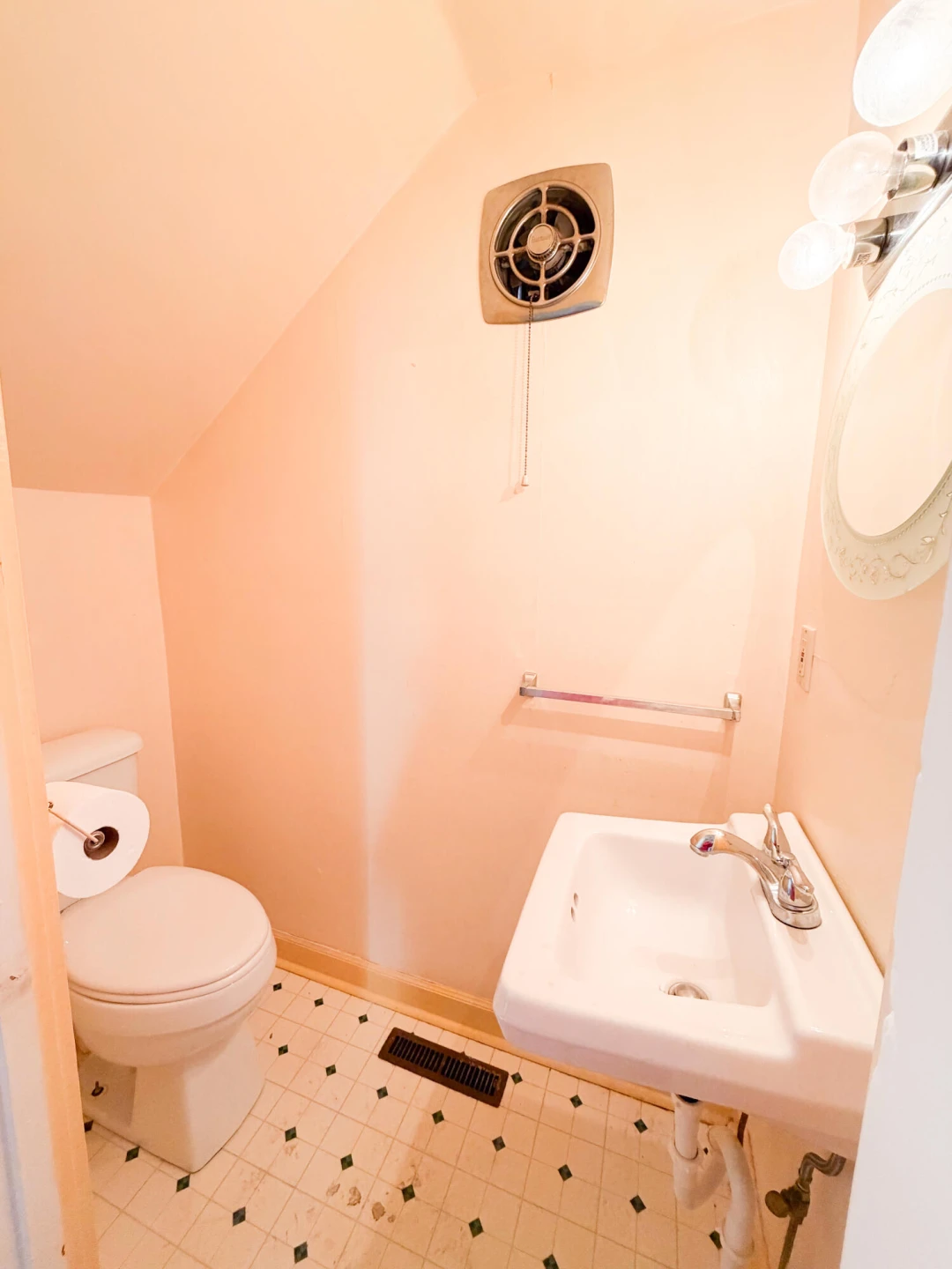 226 W Locust ST - Photo 19