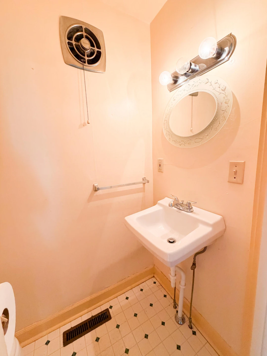 226 W Locust ST - Photo 20