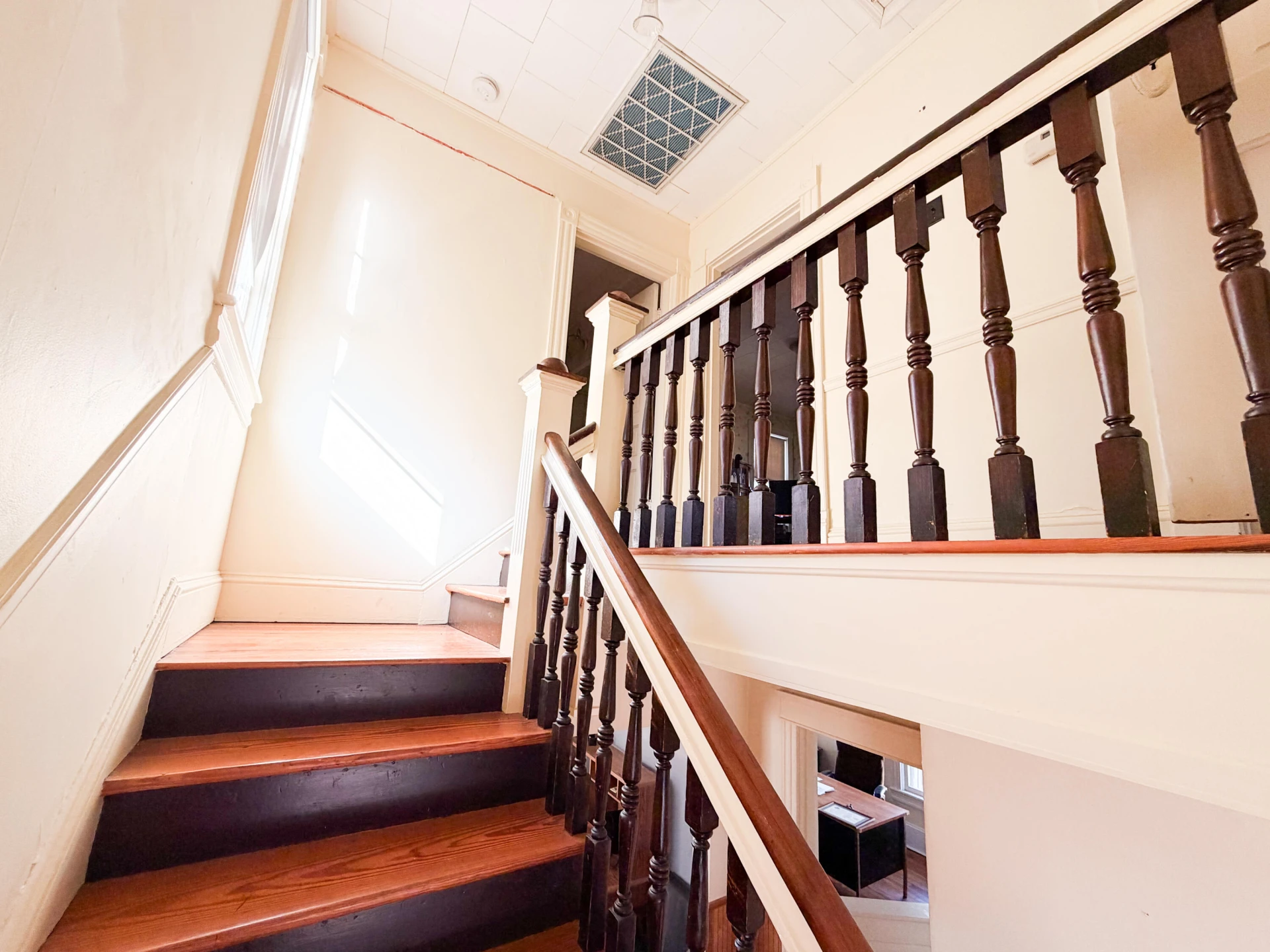 226 W Locust ST - Photo 23