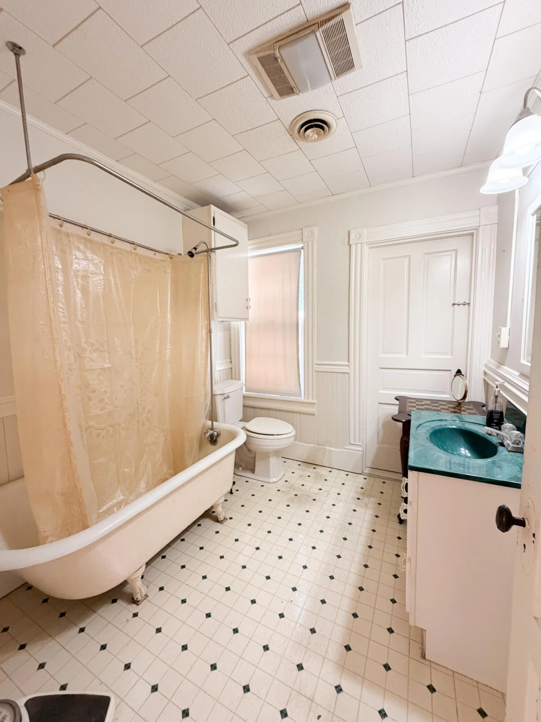 226 W Locust ST - Photo 35