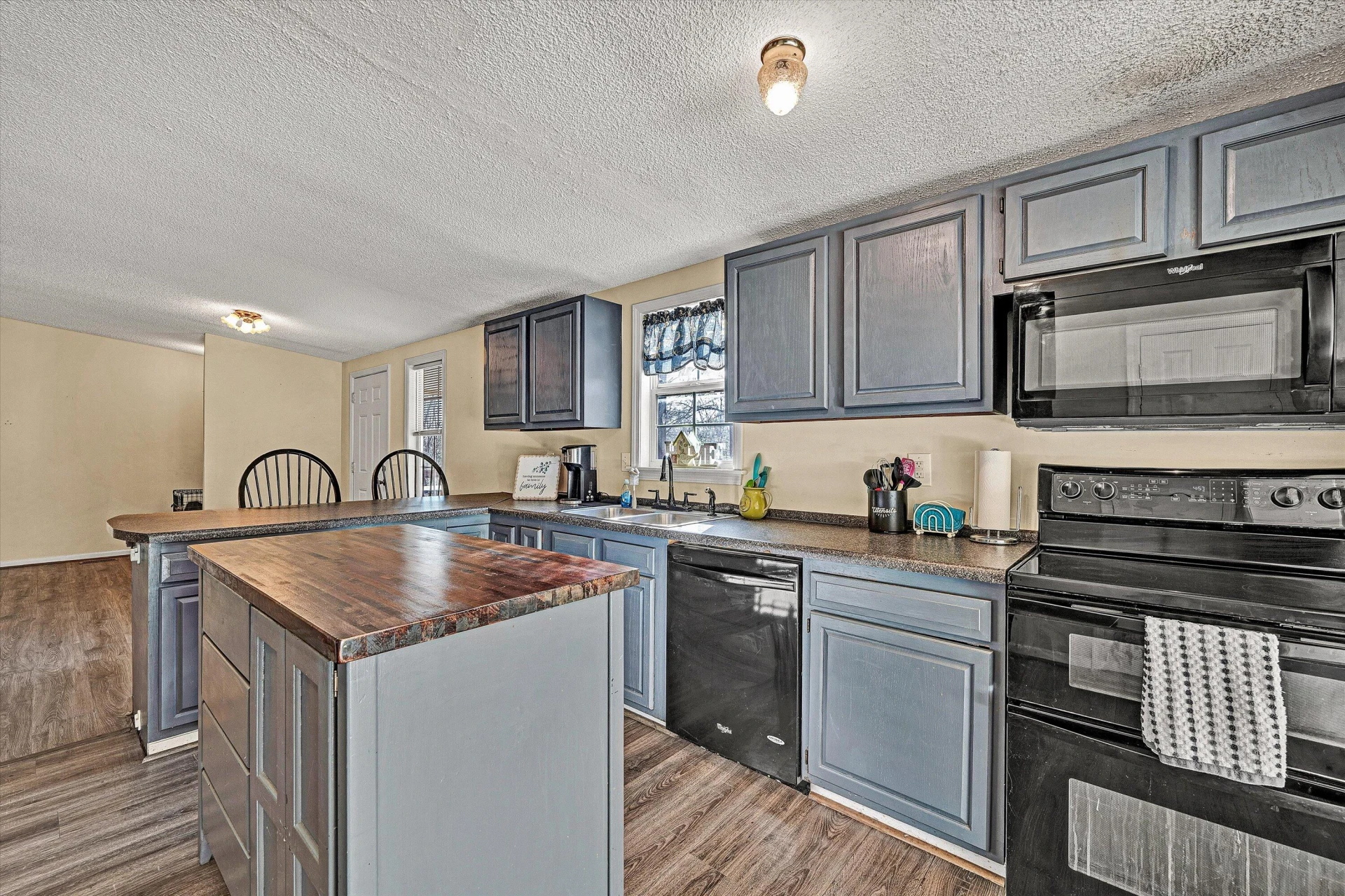 708 Mountain Meadow DR - Photo 11