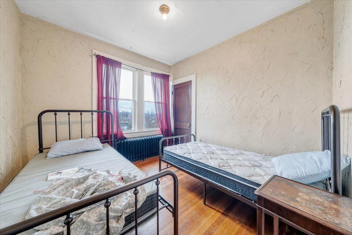 715 Highland AVE SE - Photo 24