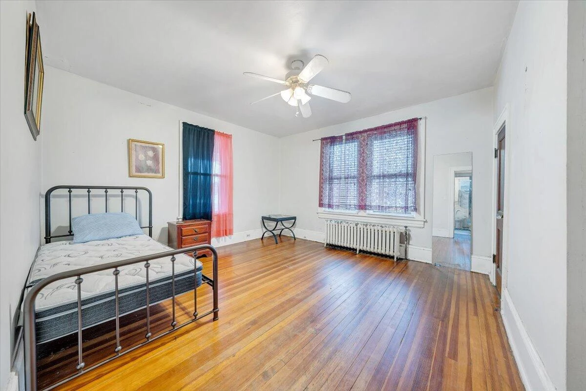 715 Highland AVE SE - Photo 28
