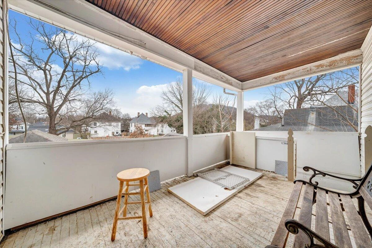 715 Highland AVE SE - Photo 36