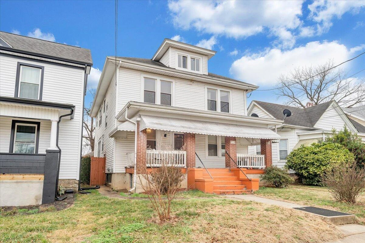 715 Highland AVE SE - Photo 45