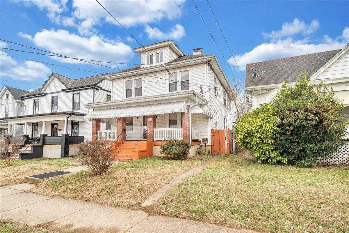 715 Highland AVE SE - Photo 50