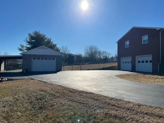 3519 McDaniel DR - Photo 8