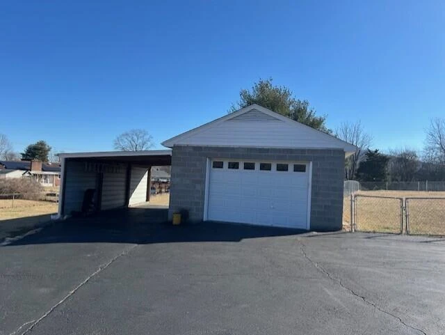 3519 McDaniel DR - Photo 9