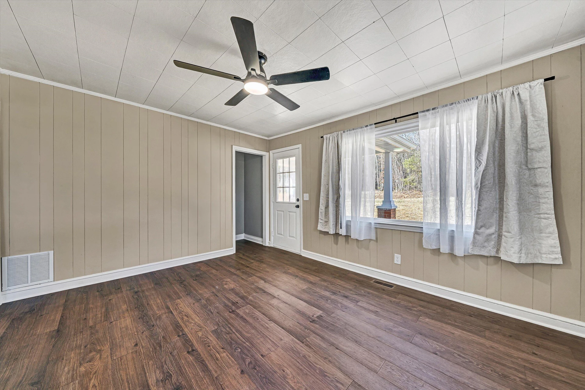3160 SAWMILL RD - Photo 10