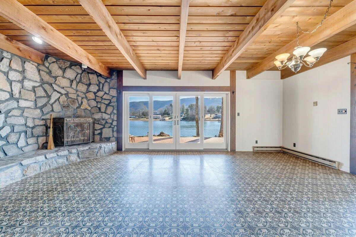 188 Hardy CT - Photo 10