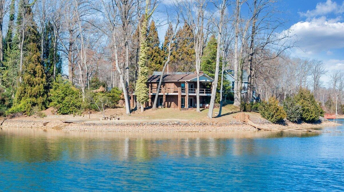 188 Hardy CT - Photo 3