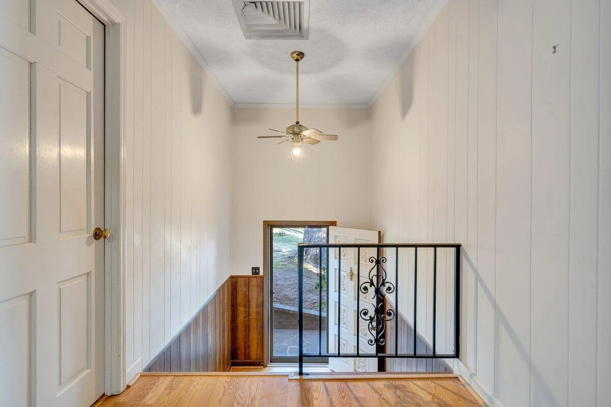 188 Hardy CT - Photo 33