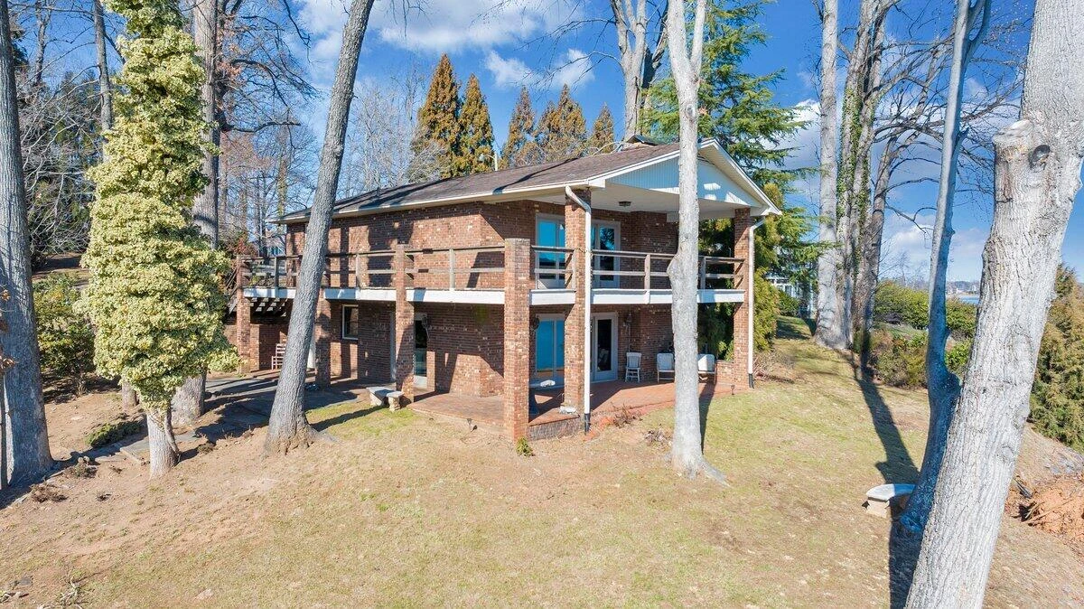 188 Hardy CT - Photo 4