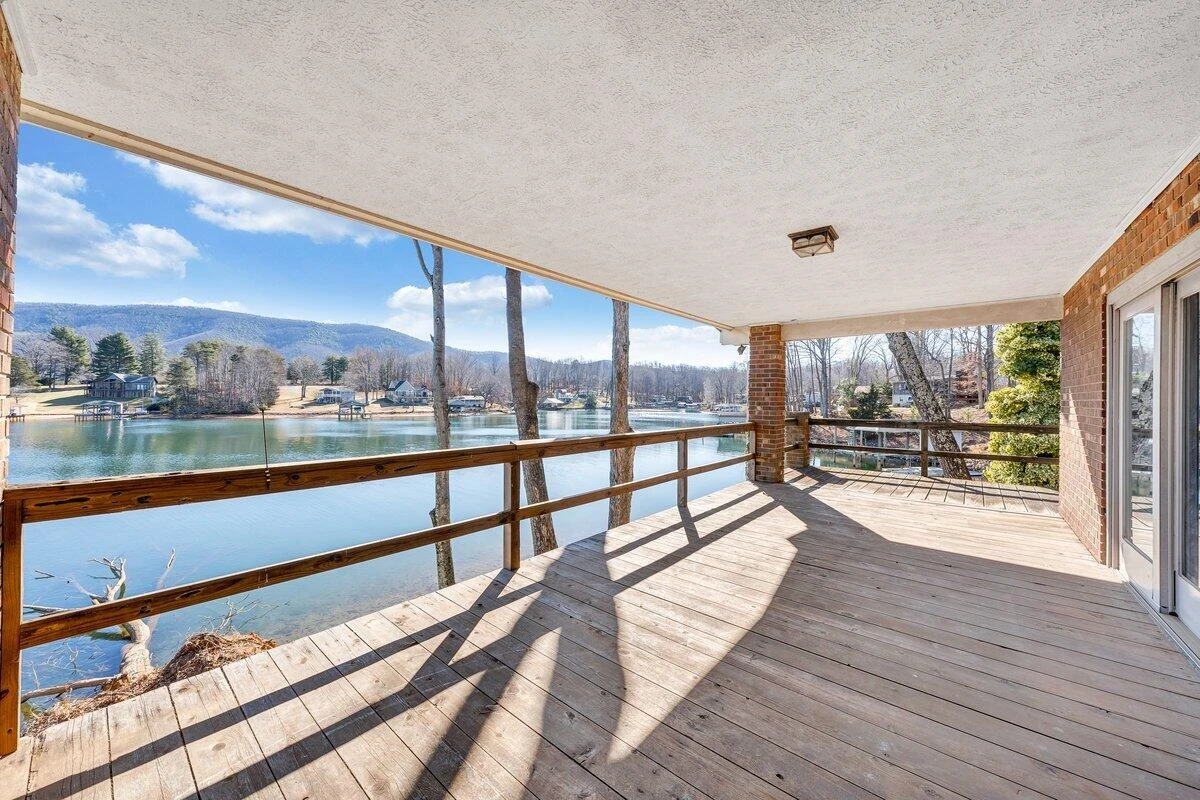 188 Hardy CT - Photo 56