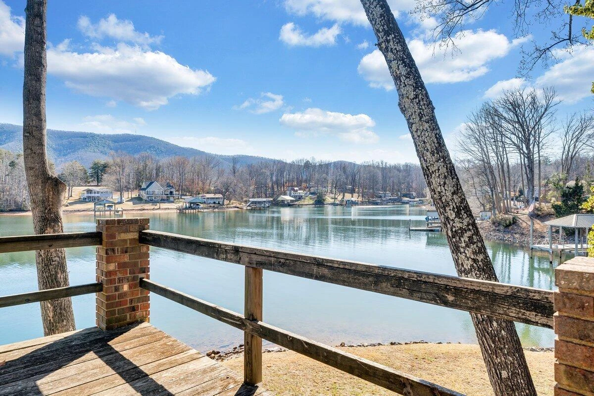 188 Hardy CT - Photo 60