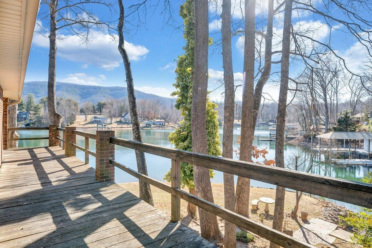 188 Hardy CT - Photo 61