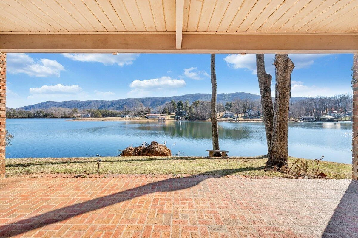 188 Hardy CT - Photo 66