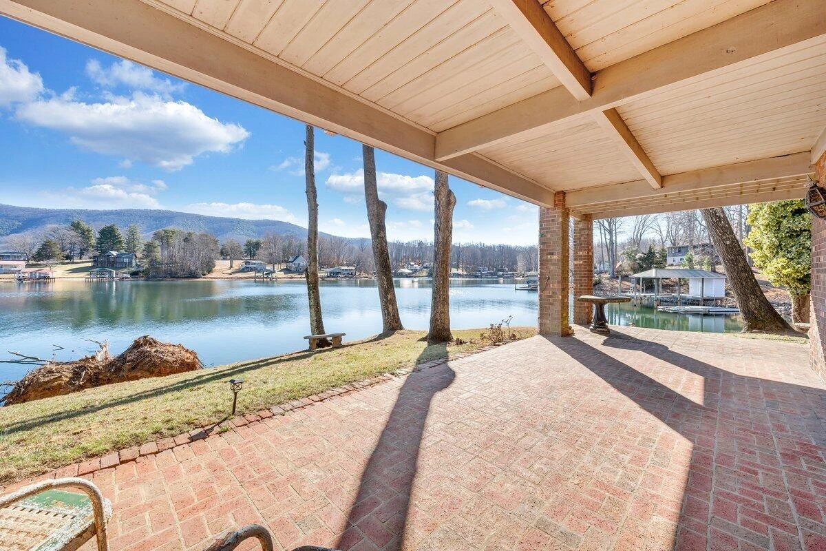 188 Hardy CT - Photo 67