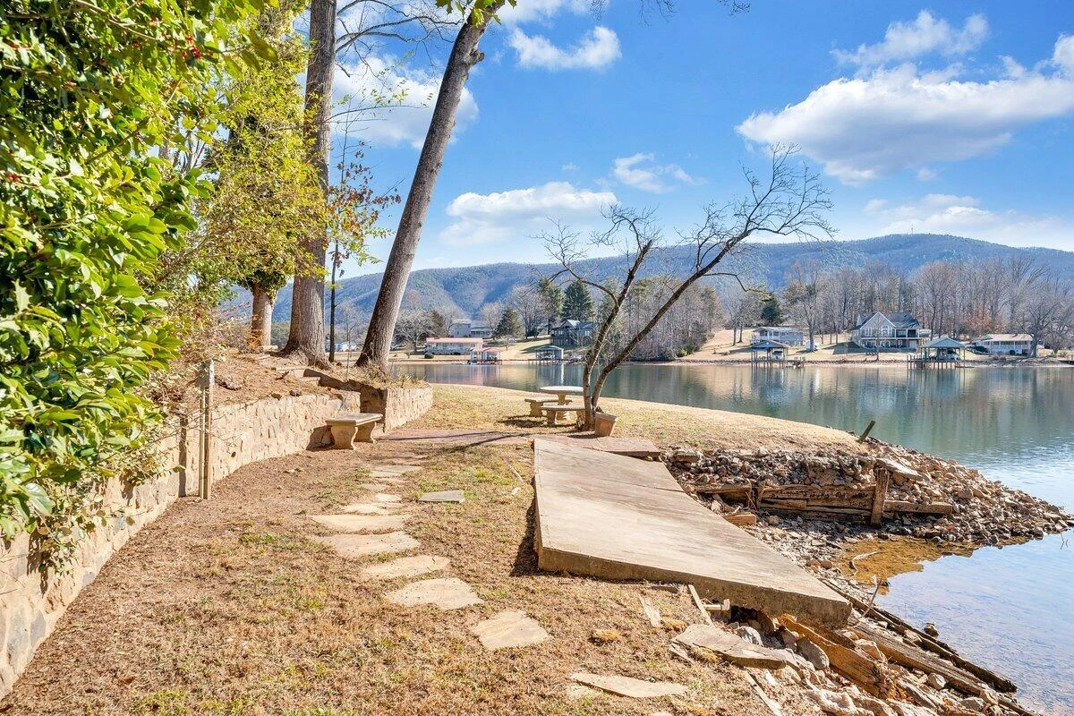 188 Hardy CT - Photo 72