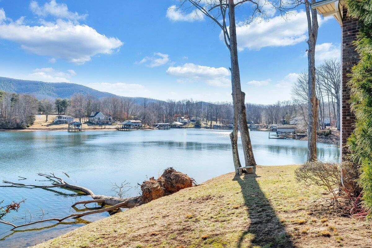 188 Hardy CT - Photo 76