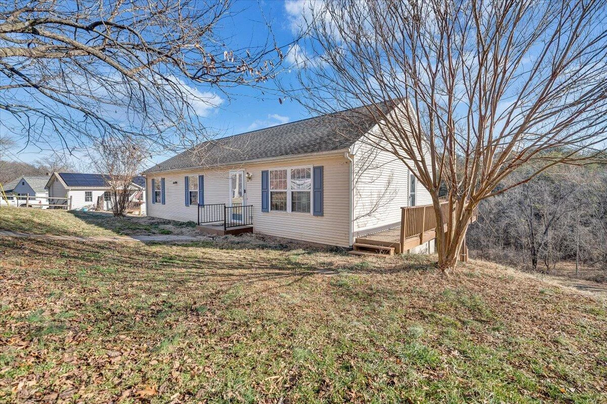3416 Mount Pleasant BLVD