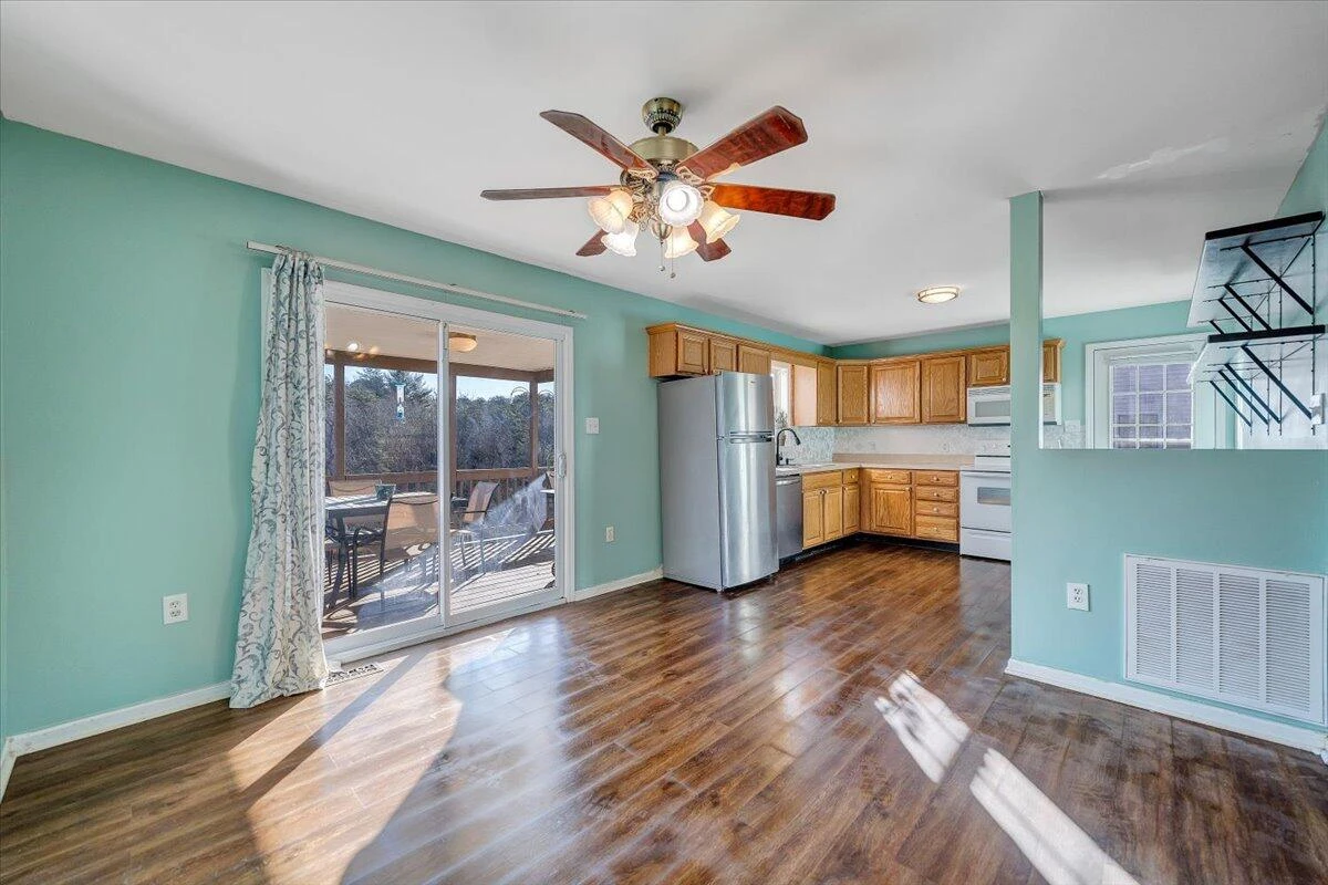 3416 Mount Pleasant BLVD - Photo 11