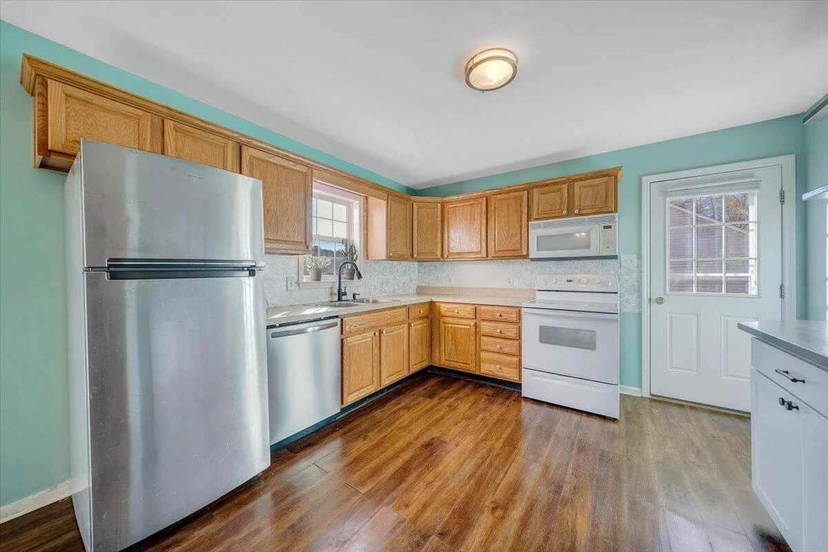 3416 Mount Pleasant BLVD - Photo 18