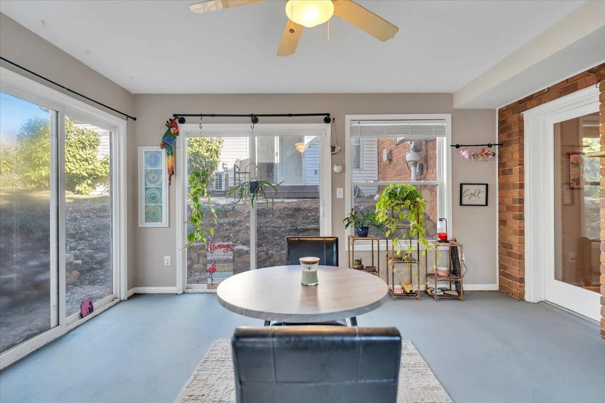 1511 W Carrollton AVE - Photo 10