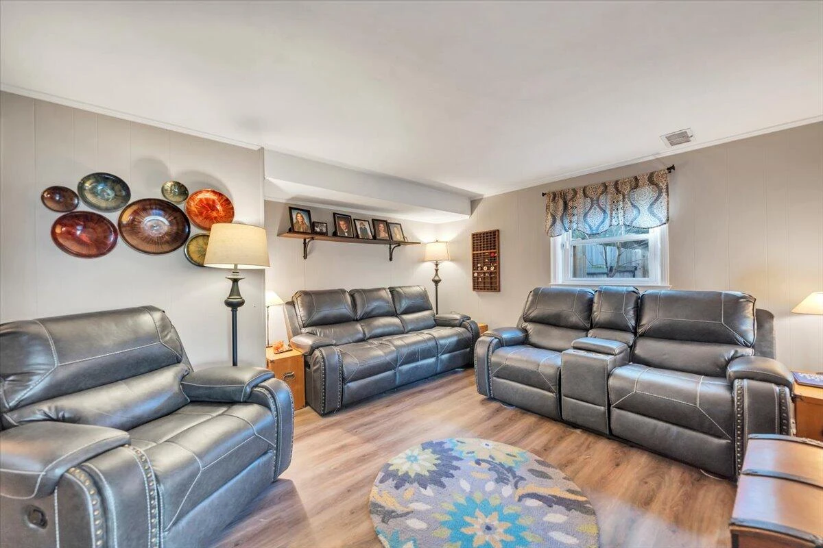 1511 W Carrollton AVE - Photo 3