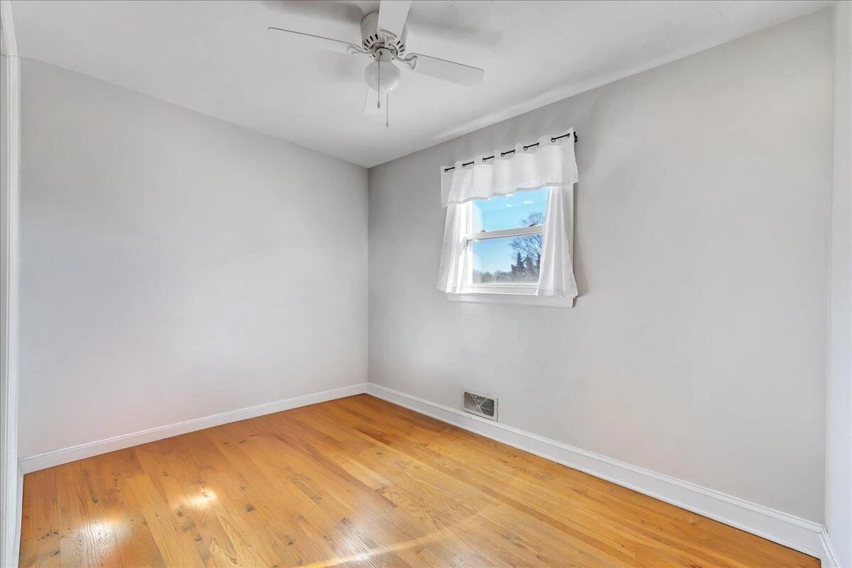 1511 W Carrollton AVE - Photo 37