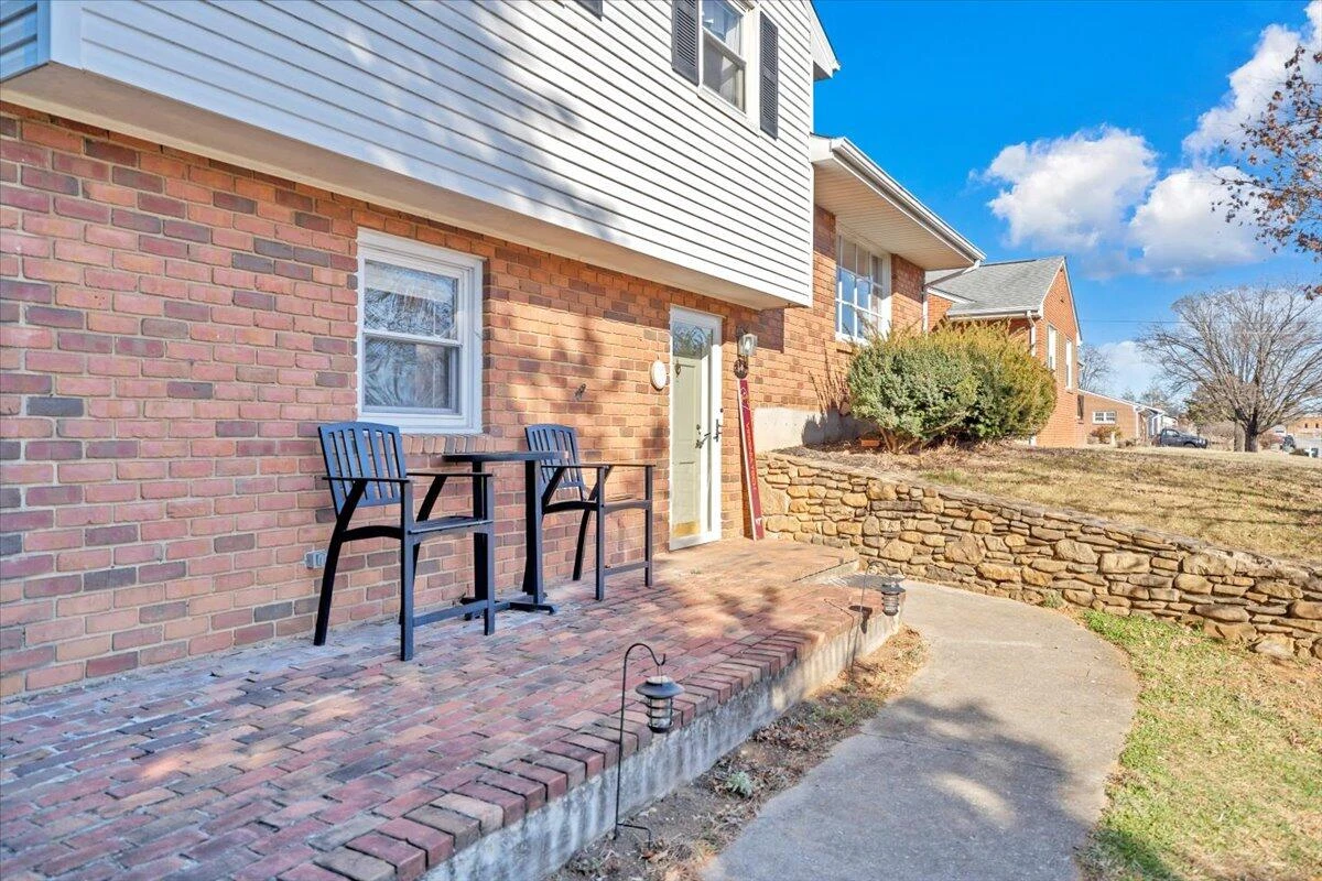 1511 W Carrollton AVE - Photo 48