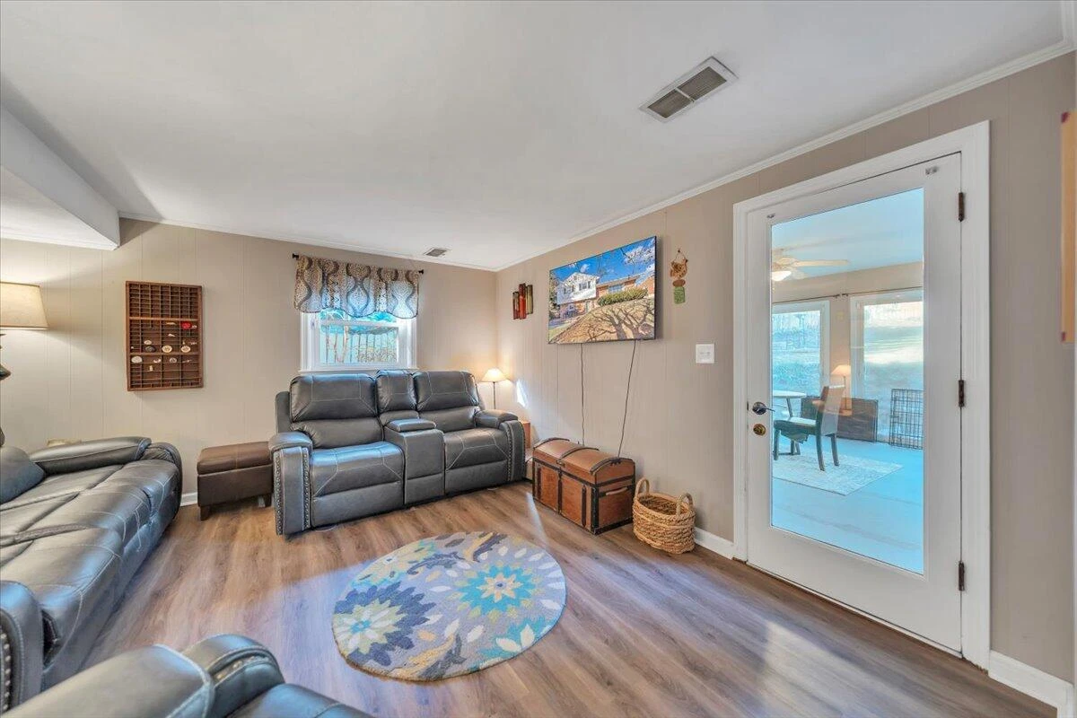 1511 W Carrollton AVE - Photo 5