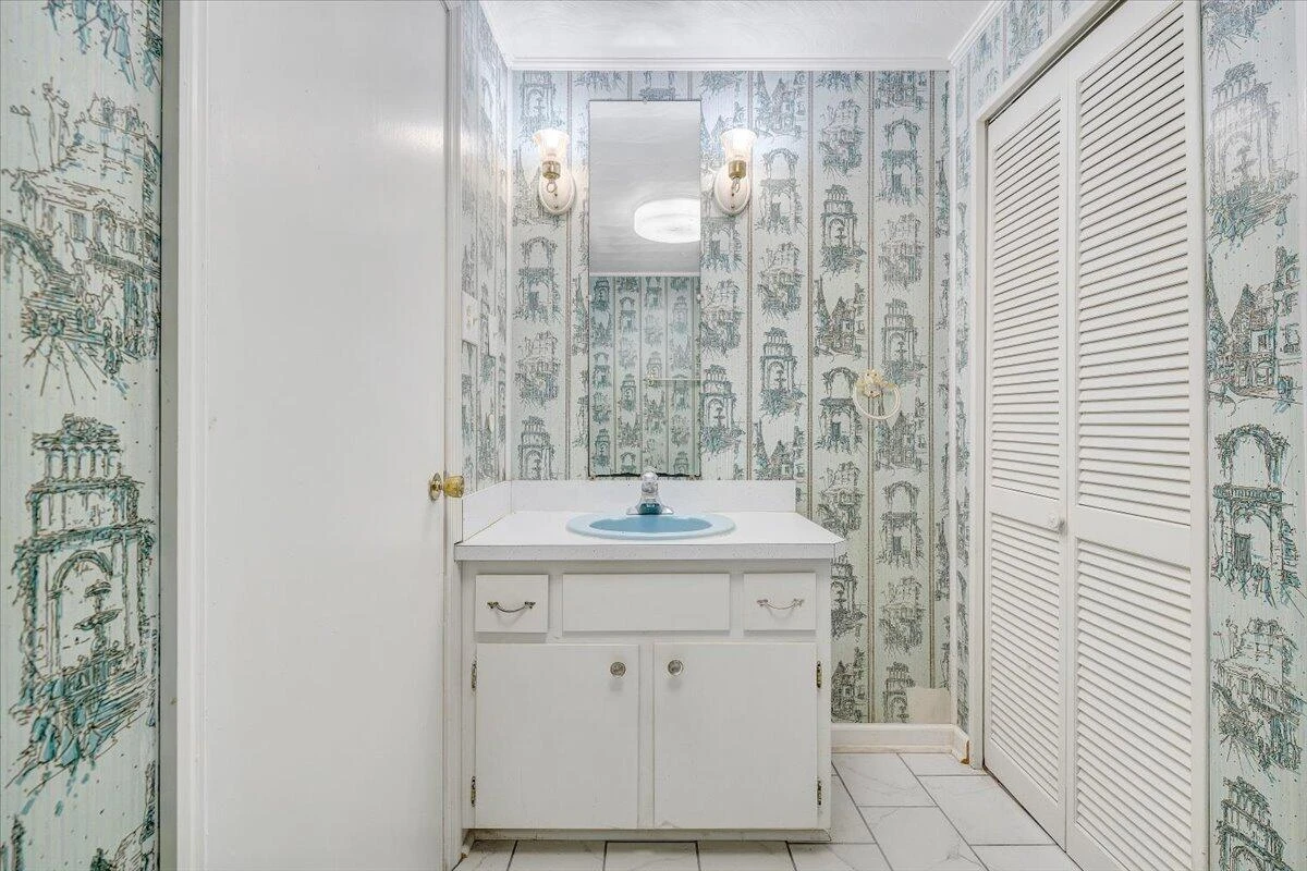 105 Forest Hill LN - Photo 24