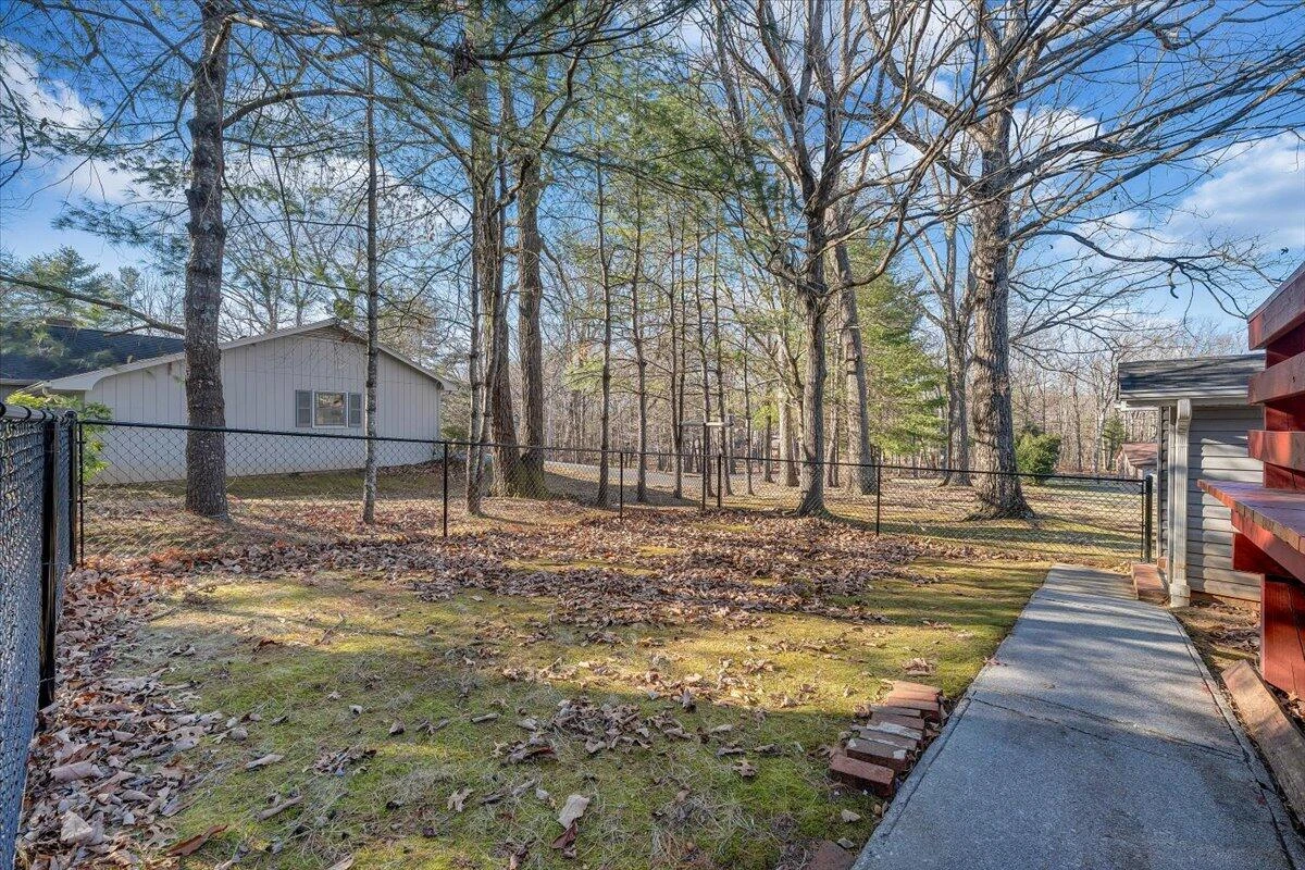 105 Forest Hill LN - Photo 28