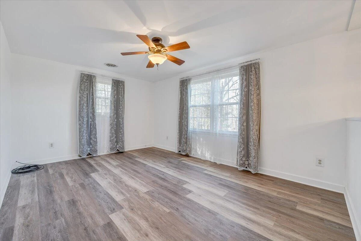 105 Forest Hill LN - Photo 6
