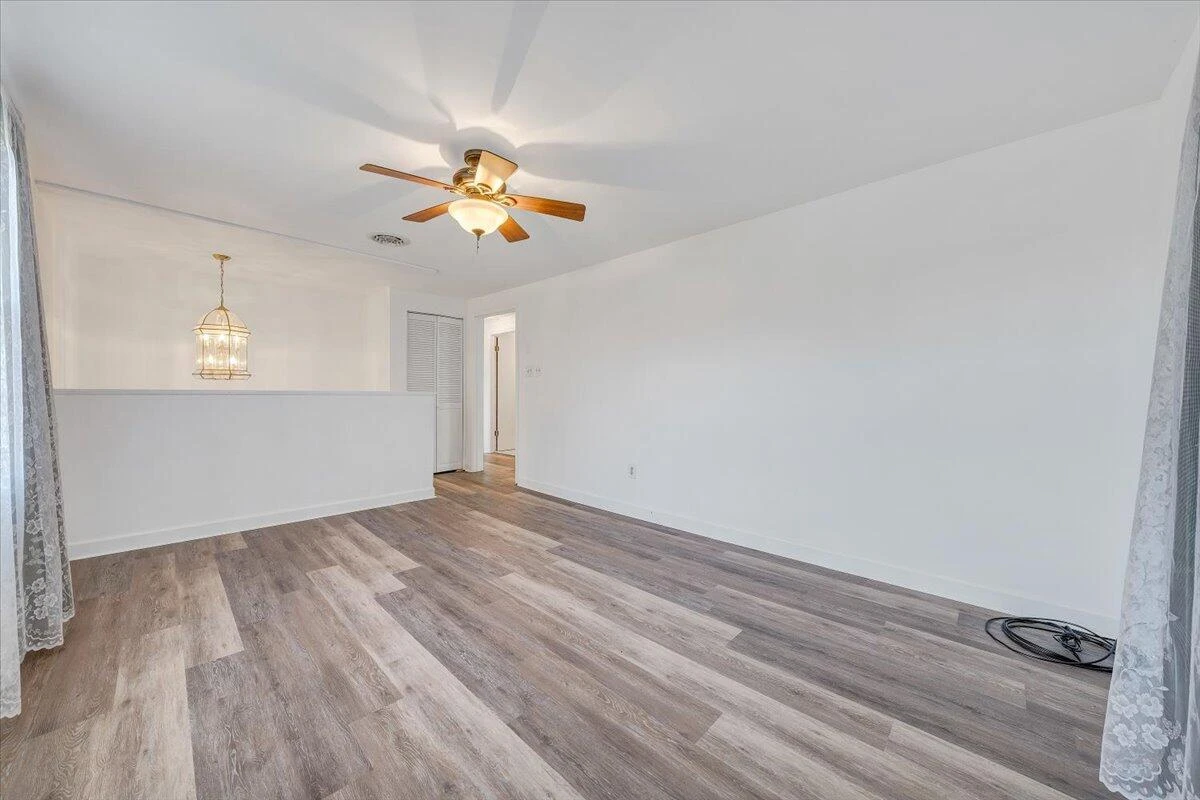 105 Forest Hill LN - Photo 7