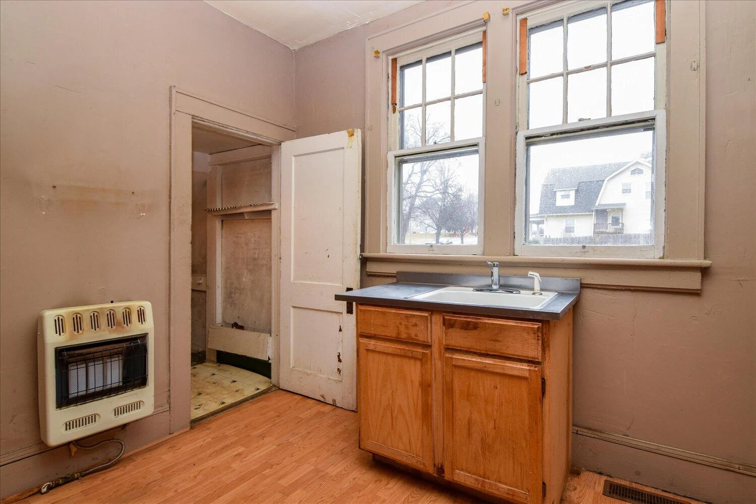 915 Lafayette BLVD NW - Photo 10