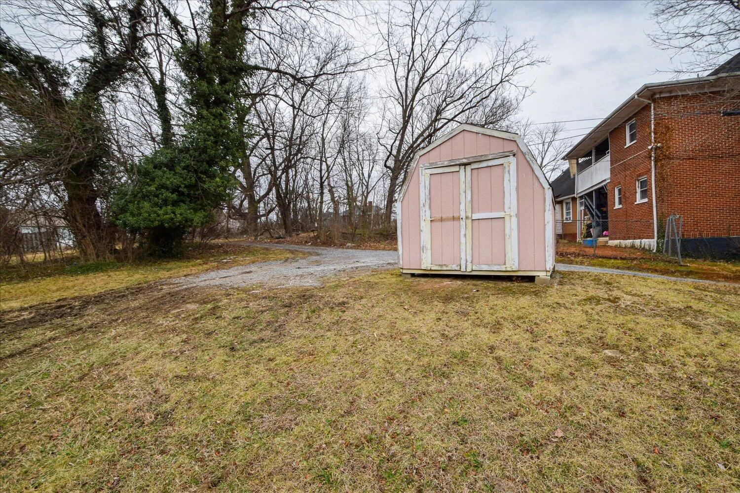 915 Lafayette BLVD NW - Photo 26