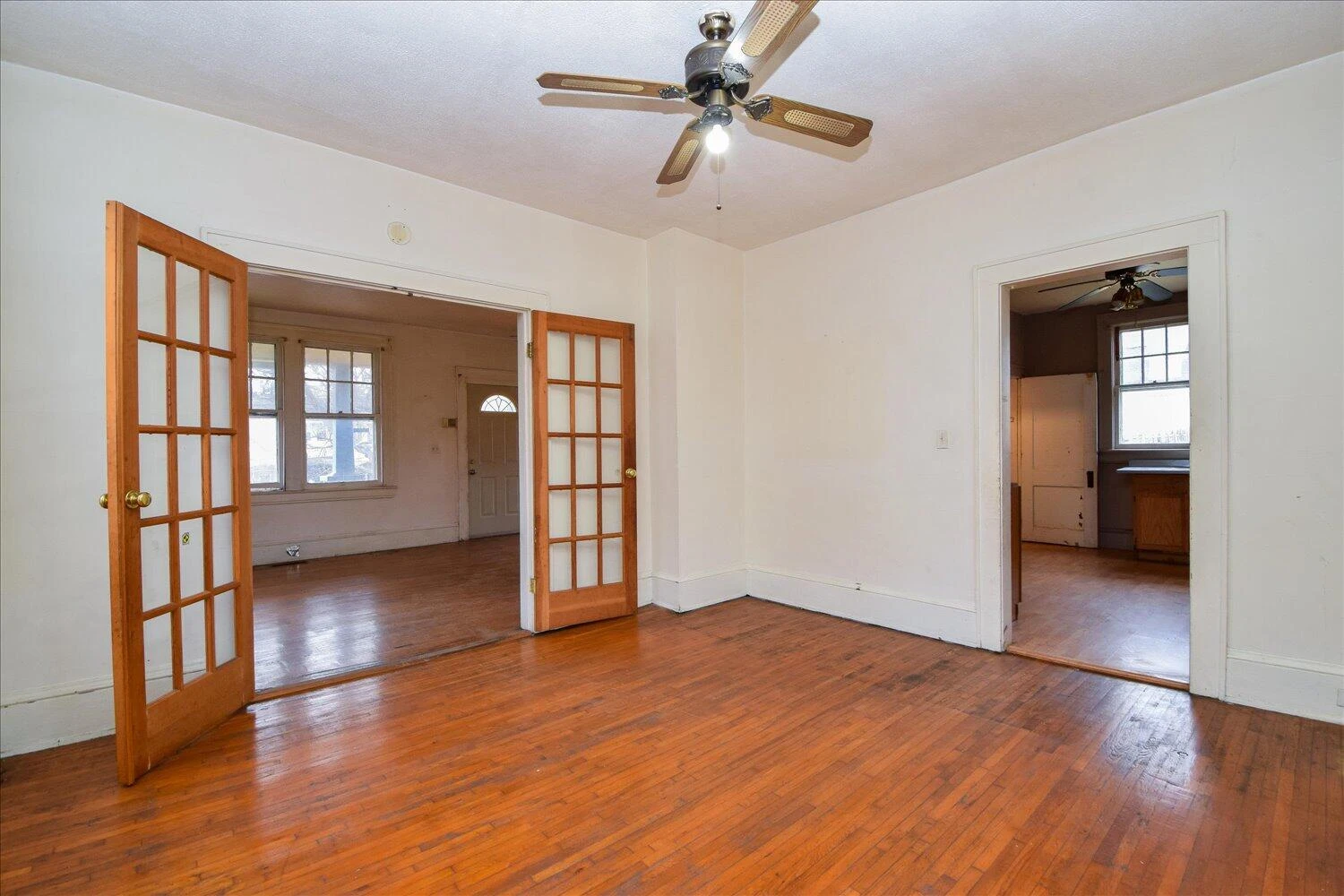 915 Lafayette BLVD NW - Photo 8