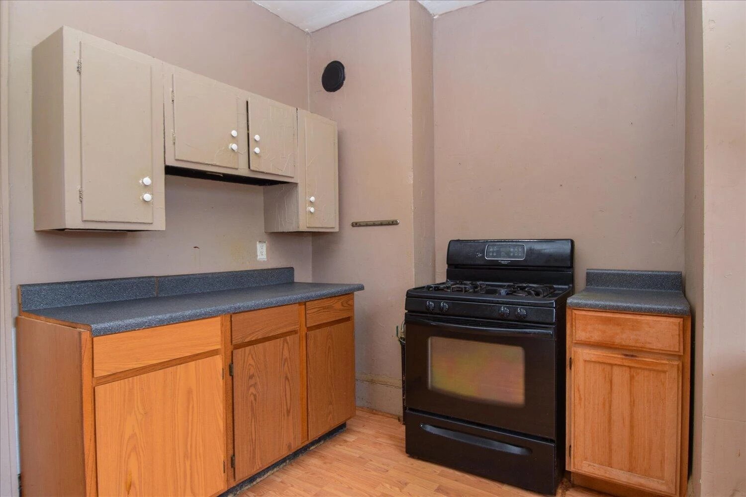 915 Lafayette BLVD NW - Photo 9