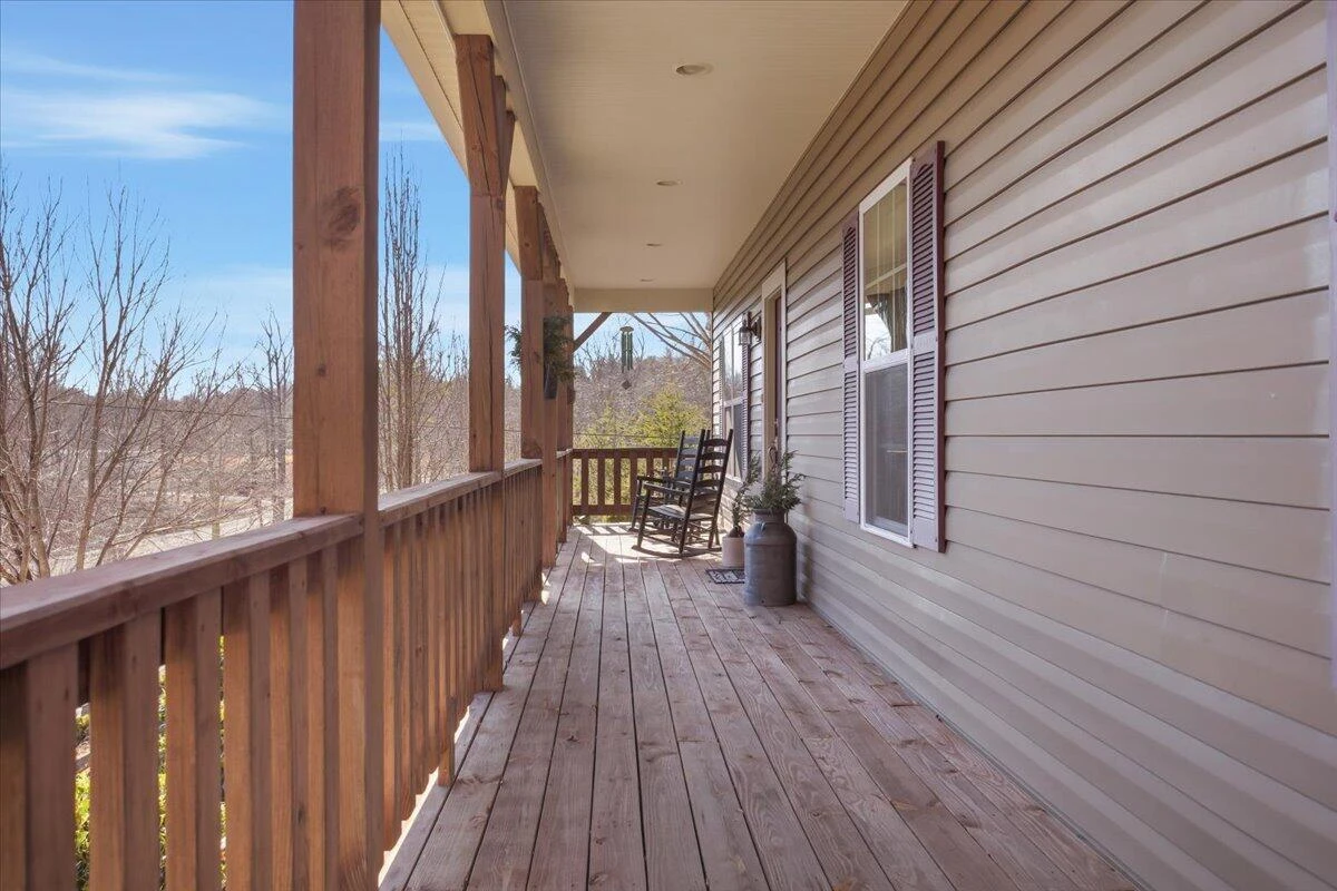 1718 Laurel Mountain DR - Photo 4