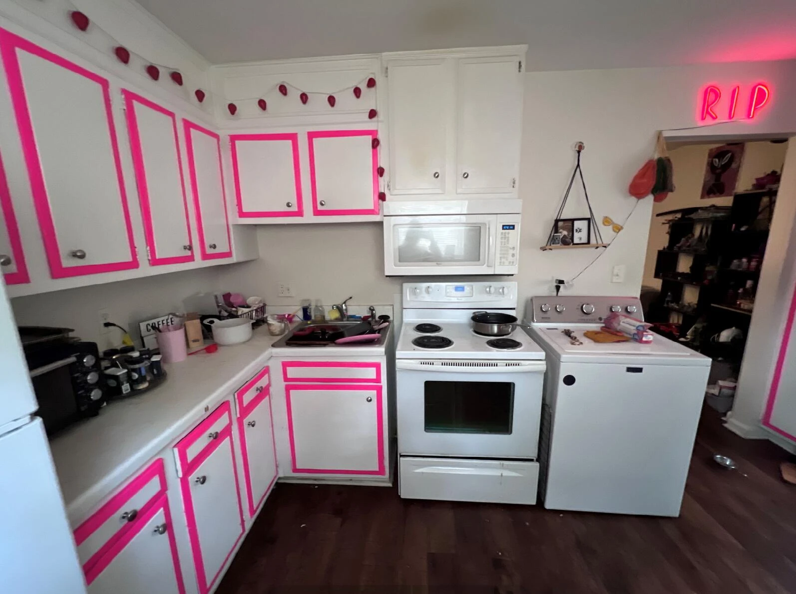 330 Maddock AVE NE - Photo 6