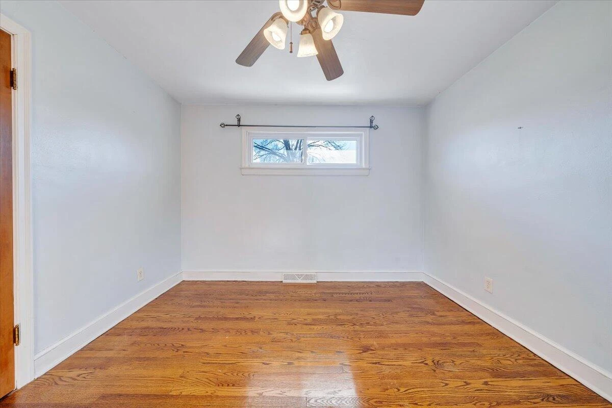 2346 Berkley AVE SW - Photo 10