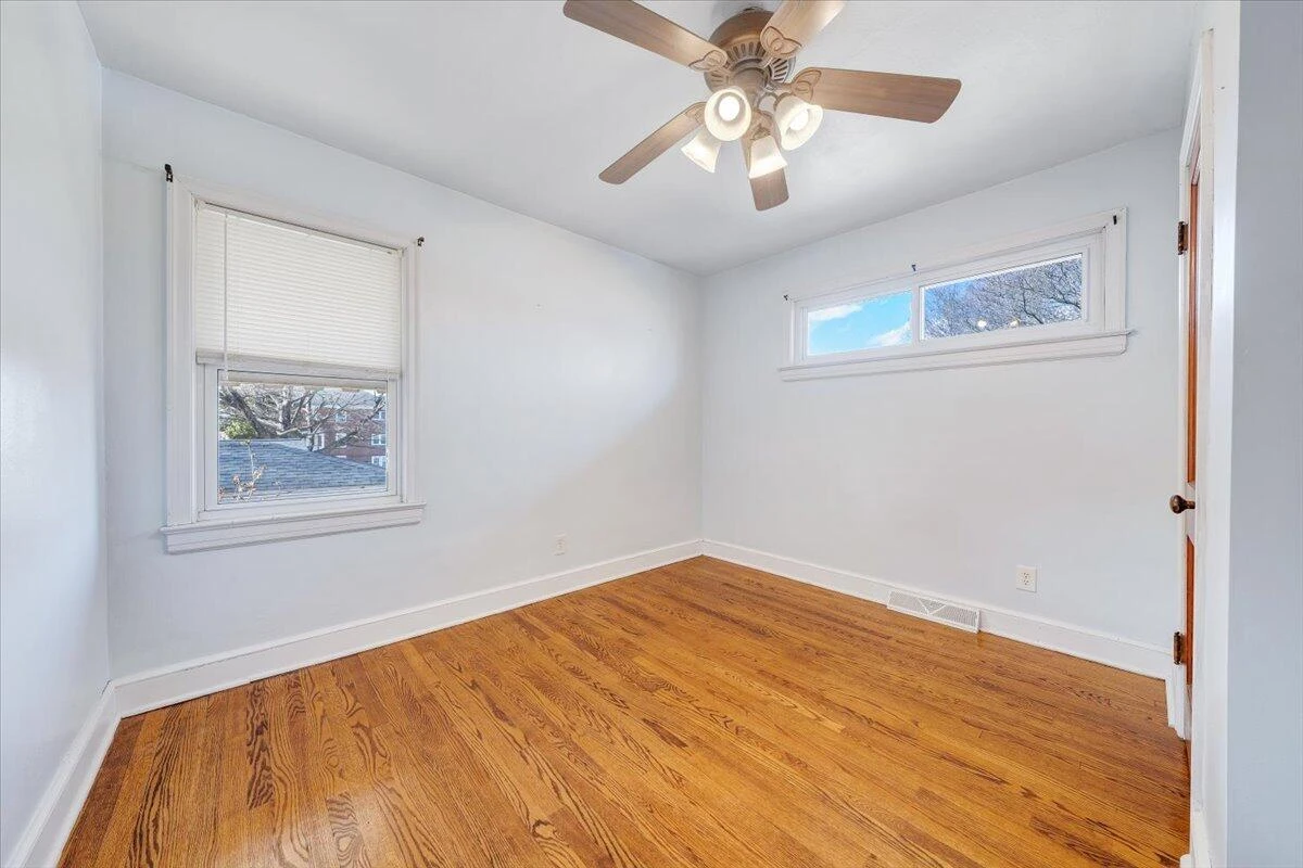 2346 Berkley AVE SW - Photo 11